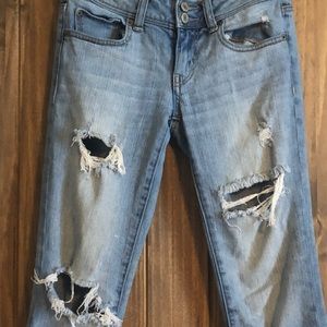 American Eagle Outfitters skinny crop ripped